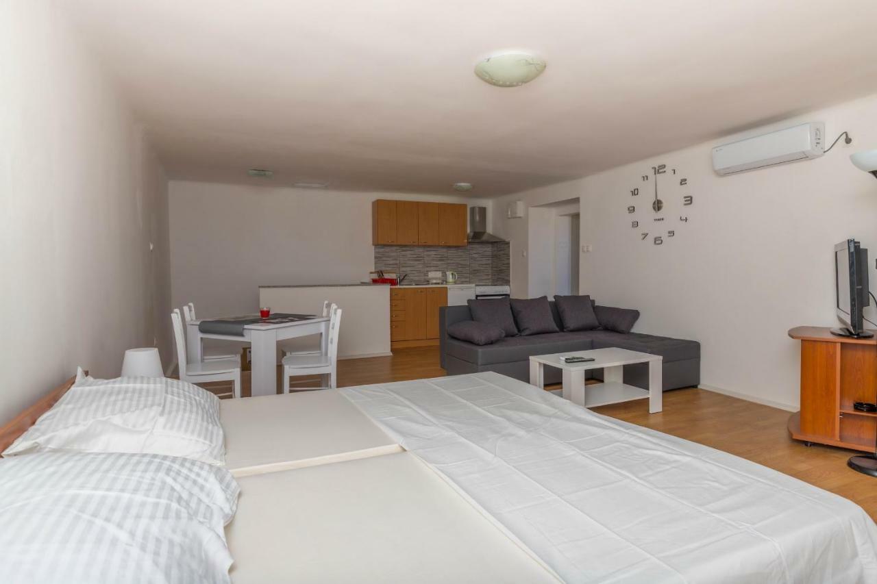 Appartement App Cor2 à Selce Extérieur photo